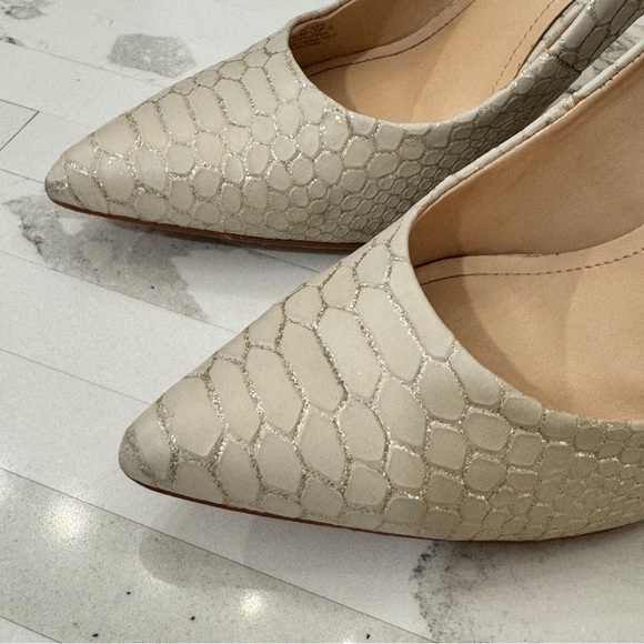 Vince Camuto Savilla Snake Embossed Design Dress Pumps - Picture 4 of 14